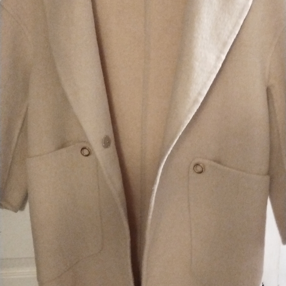 Women's size small beige alpaca and Australian wool coat - Picture 7 of 7